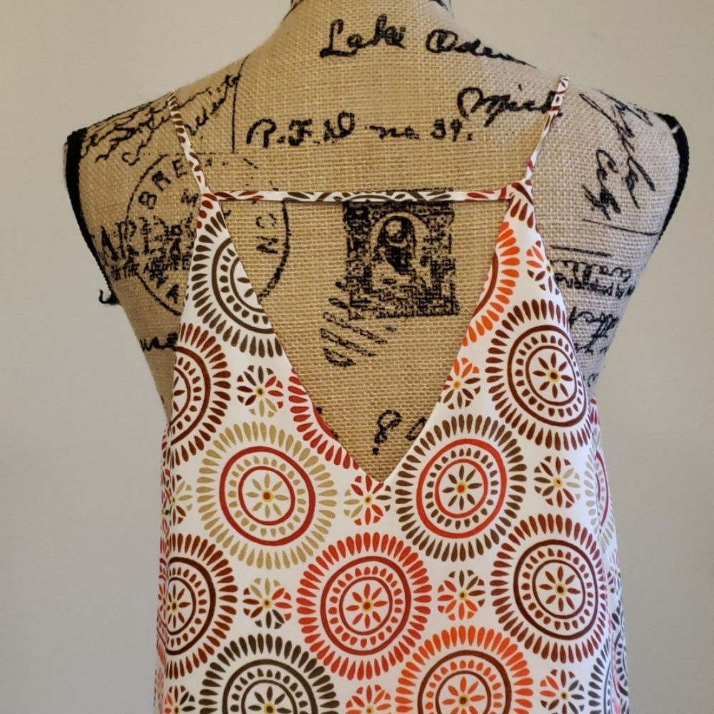 Medallion Print Bar Back Cami - Picture 8 of 9